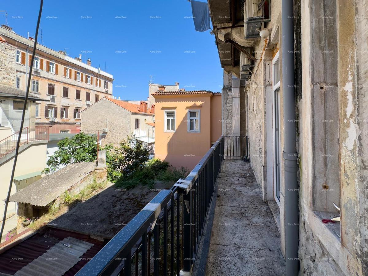 Bellissimo appartamento ristrutturato in pieno centro, sul mercato cittadino