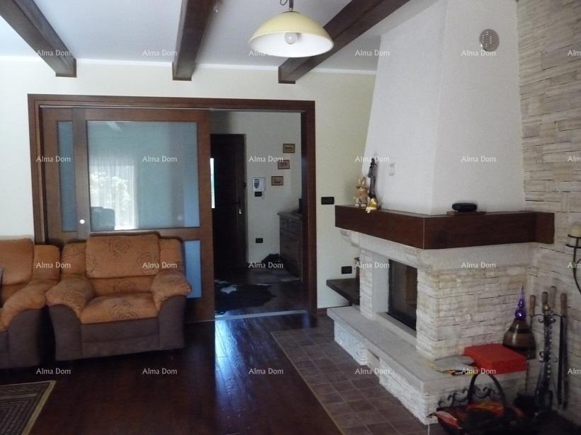 Grande e bella casa in vendita a Umago