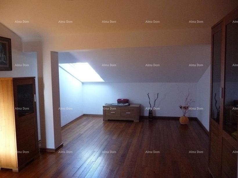 Grande e bella casa in vendita a Umago