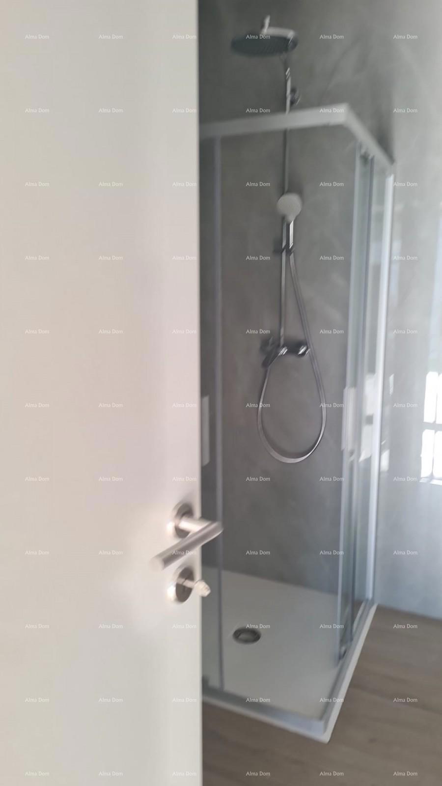 Appartamento moderno nel blocco A con giardino e posto auto, vicinanza a Umago!