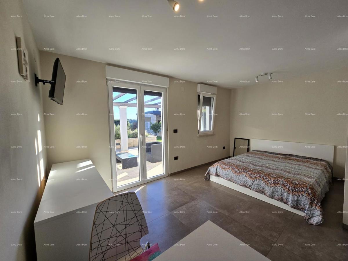 Moderna casa con piscina a Pola, vicino al centro!