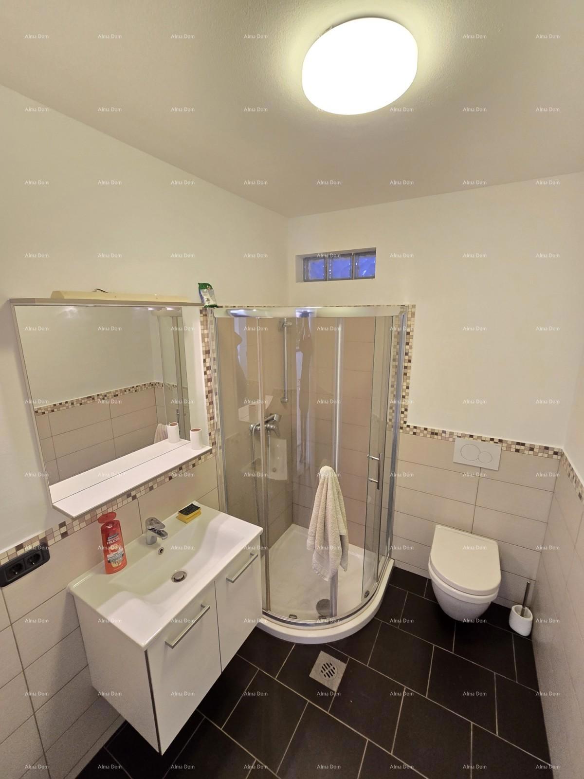 Moderna casa con piscina a Pola, vicino al centro!