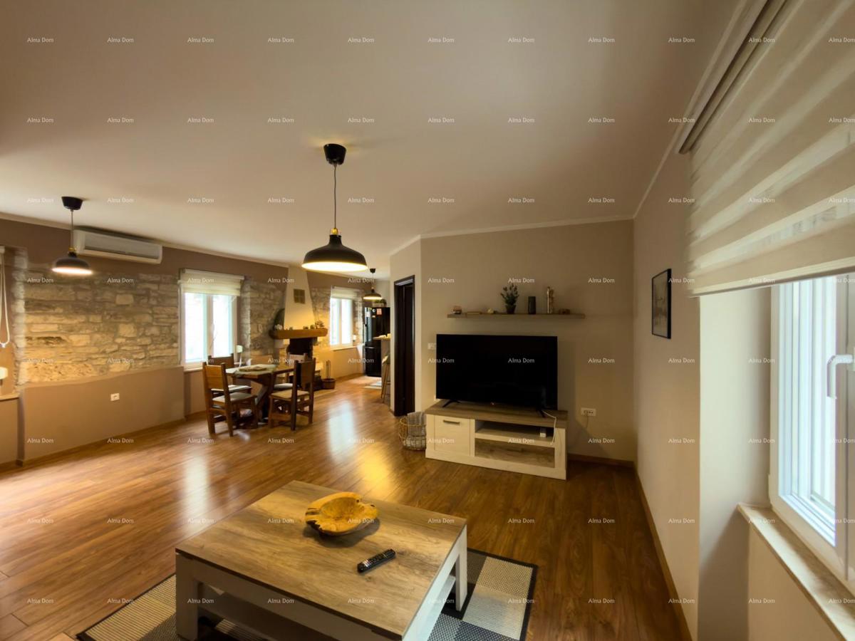 FORUM ZONA PEDONALE. Vendita di un appartamento ben arredato in una posizione attraente, Pula, centro!