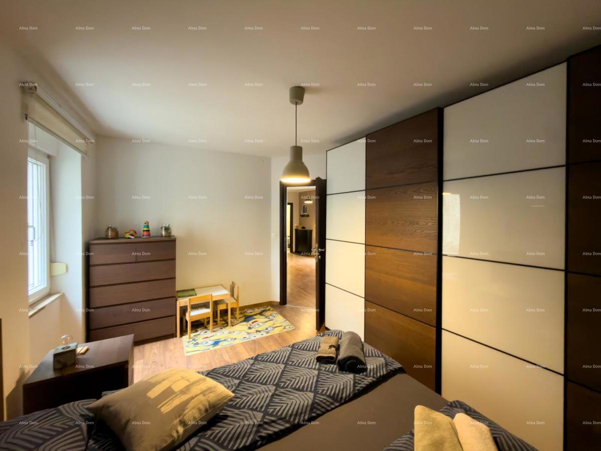 FORUM ZONA PEDONALE. Vendita di un appartamento ben arredato in una posizione attraente, Pula, centro!