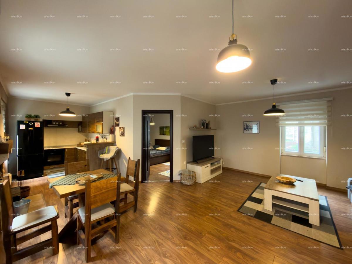 FORUM ZONA PEDONALE. Vendita di un appartamento ben arredato in una posizione attraente, Pula, centro!