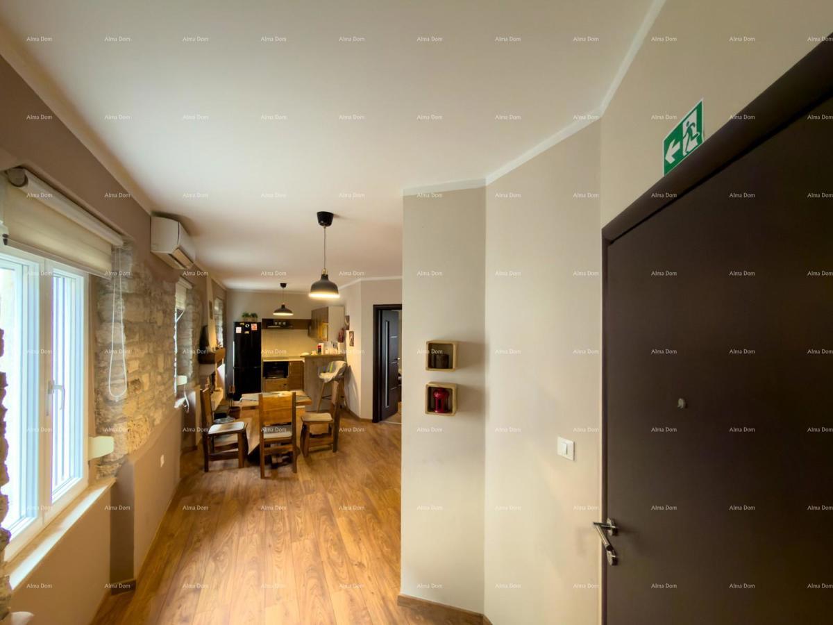 FORUM ZONA PEDONALE. Vendita di un appartamento ben arredato in una posizione attraente, Pula, centro!