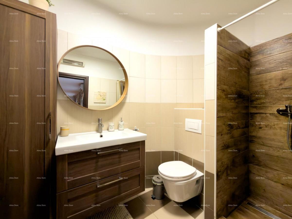 FORUM ZONA PEDONALE. Vendita di un appartamento ben arredato in una posizione attraente, Pula, centro!