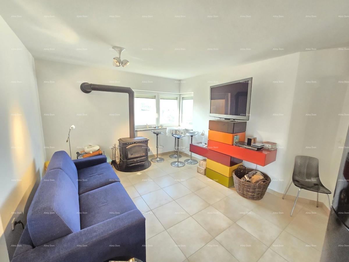 Bell'appartamento a Pola, a 1000 m dal mare! Permesso di costruzione