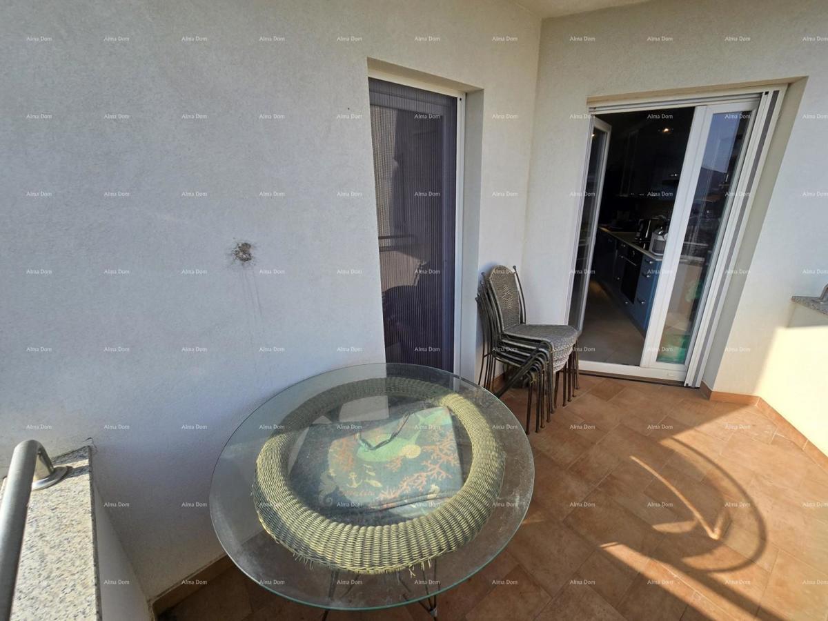 Bell'appartamento a Pola, a 1000 m dal mare! Permesso di costruzione