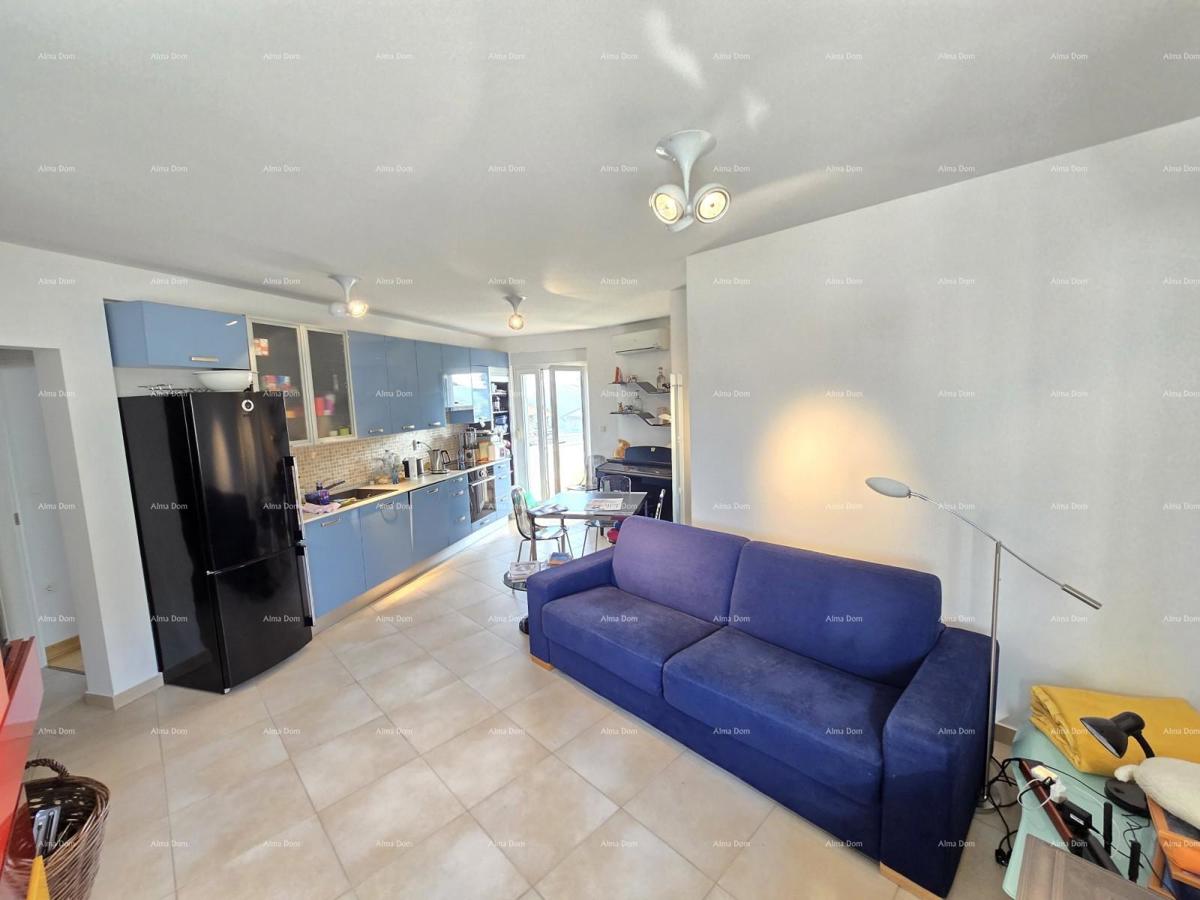 Bell'appartamento a Pola, a 1000 m dal mare! Permesso di costruzione