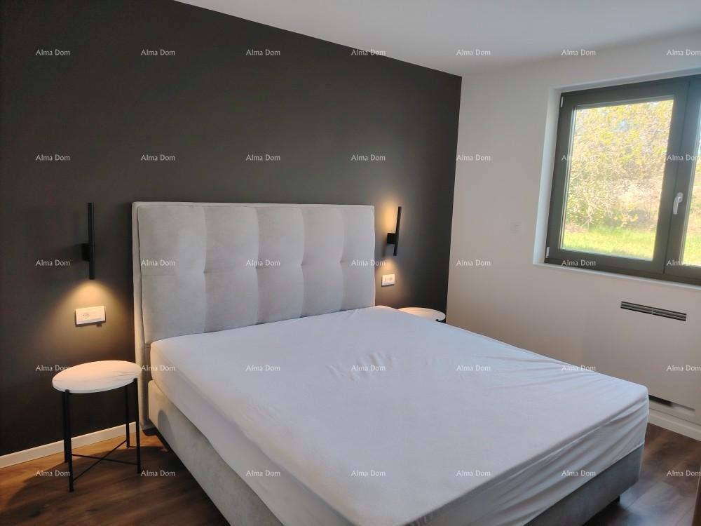 Eccellente appartamento trilocale con giardino e piscina, arredato