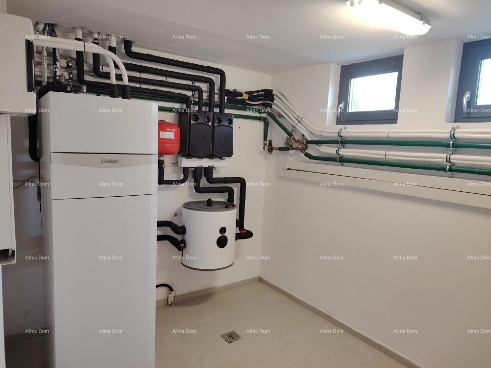 Eccellente appartamento trilocale con giardino e piscina, arredato