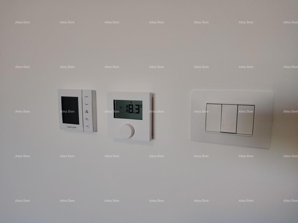 Eccellente appartamento trilocale con giardino e piscina, arredato