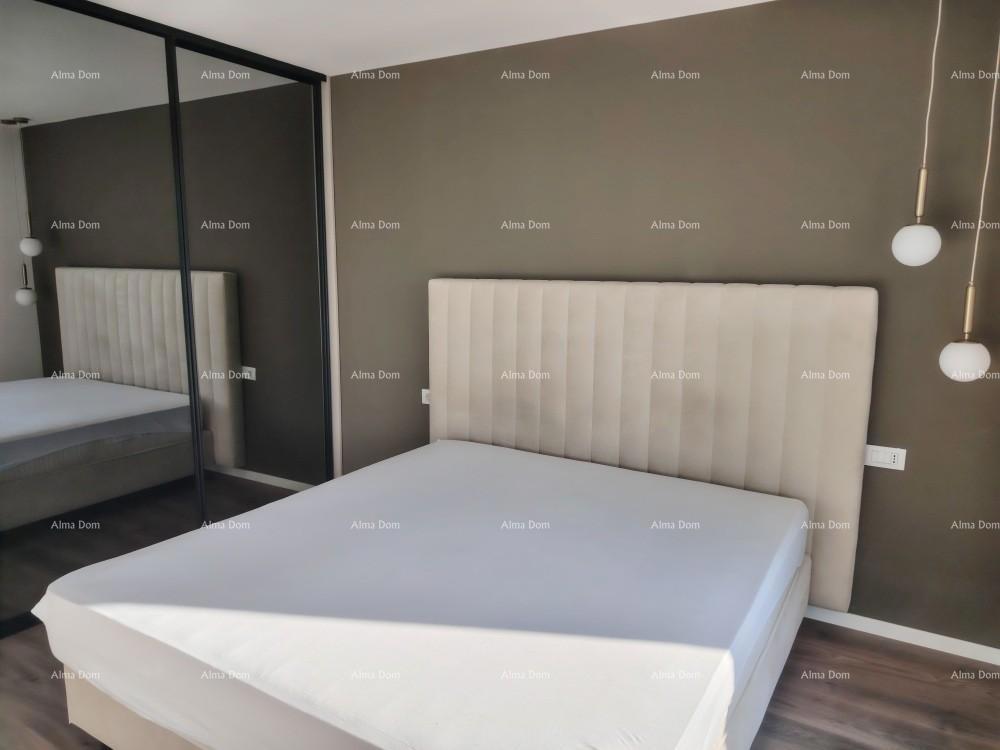 Eccellente appartamento trilocale con giardino e piscina, arredato