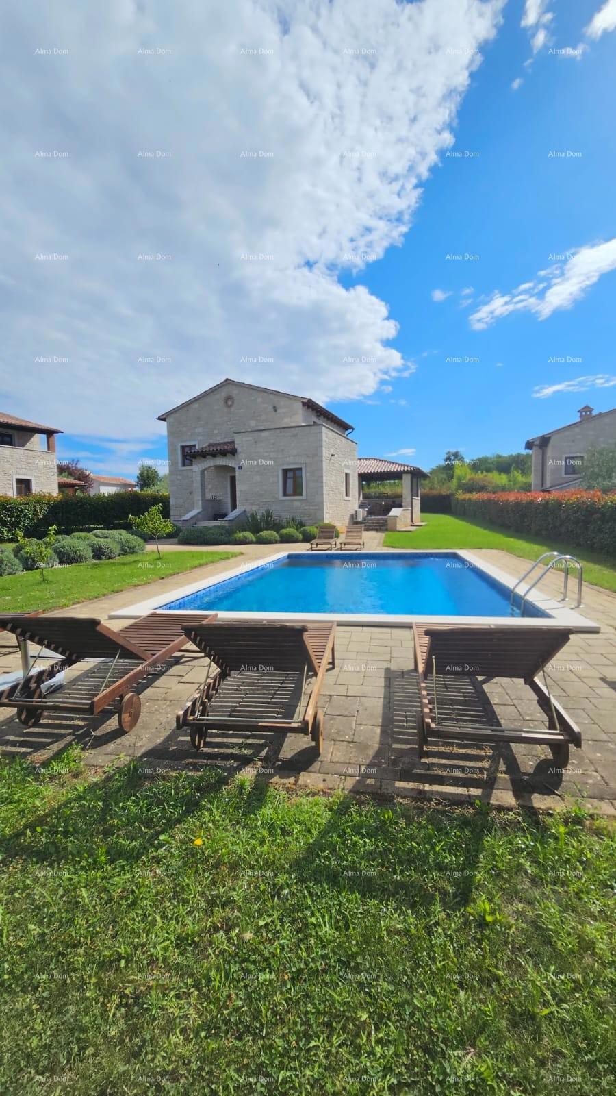 Prostrana casa con piscina a Sveti Lovreč - la casa perfetta per la famiglia