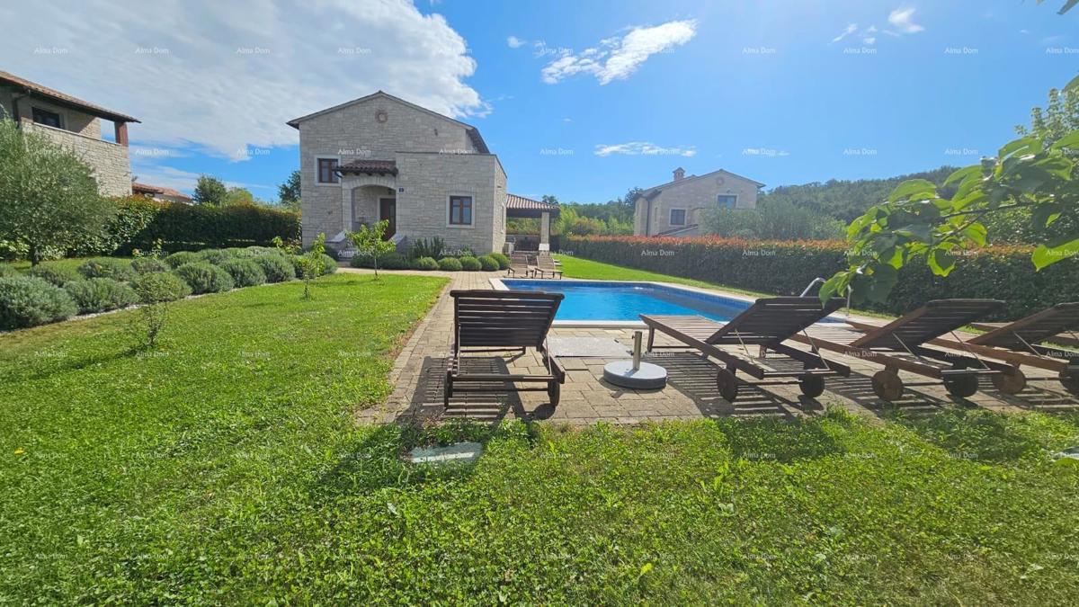 Prostrana casa con piscina a Sveti Lovreč - la casa perfetta per la famiglia