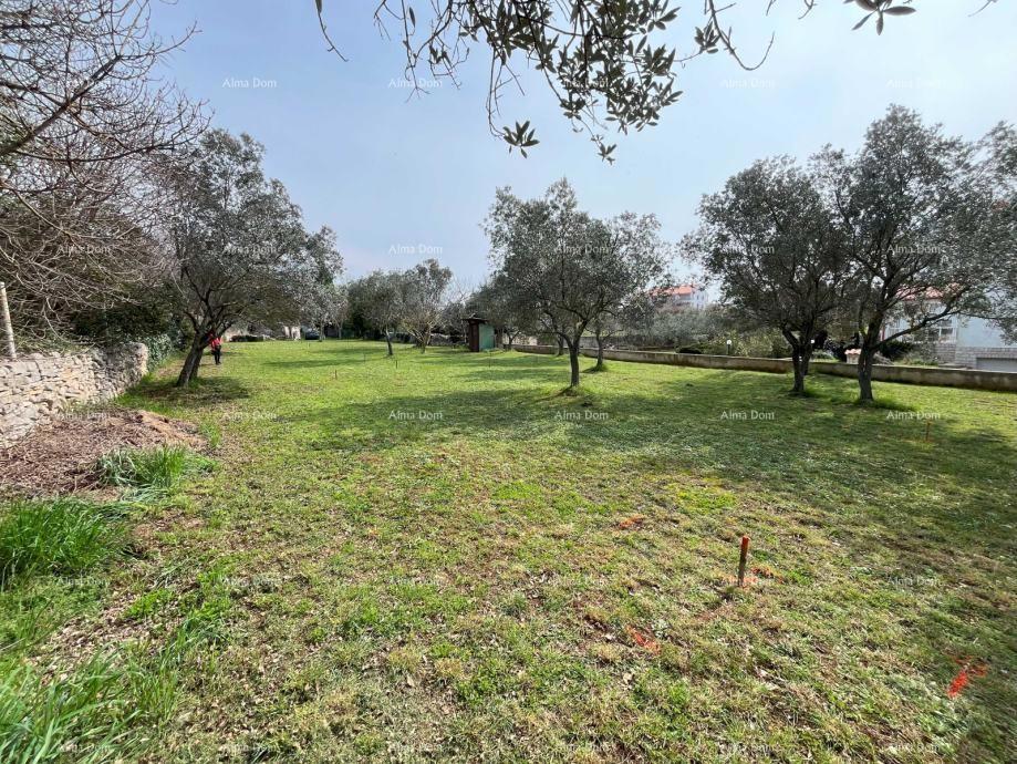 Peroj, terreno edificabile di 1336 m²