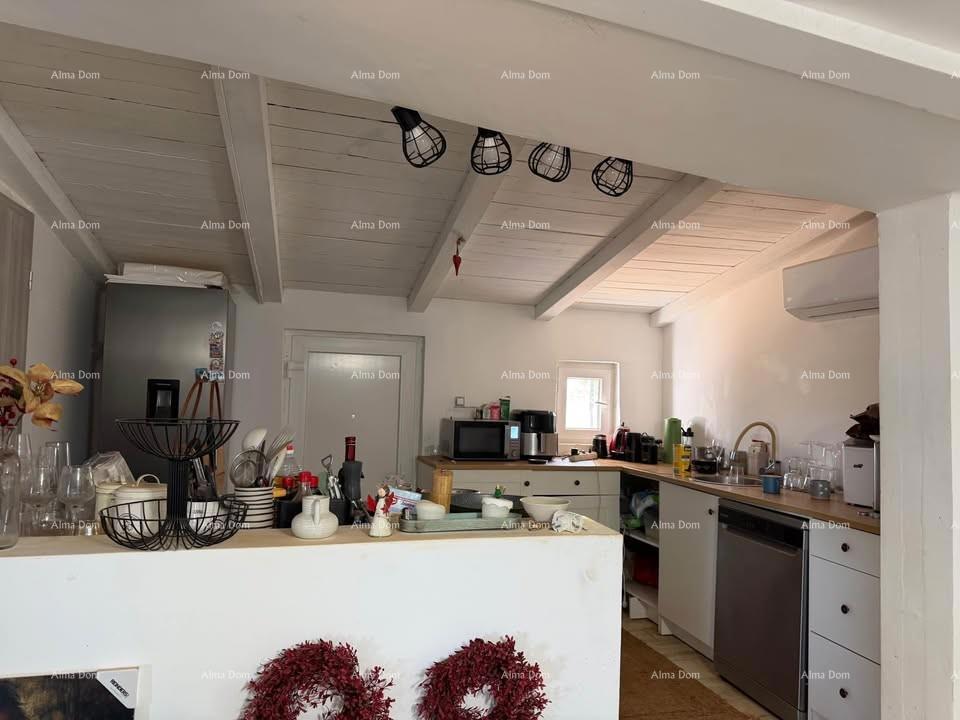 Vodnjan, Prizemnica con giardino