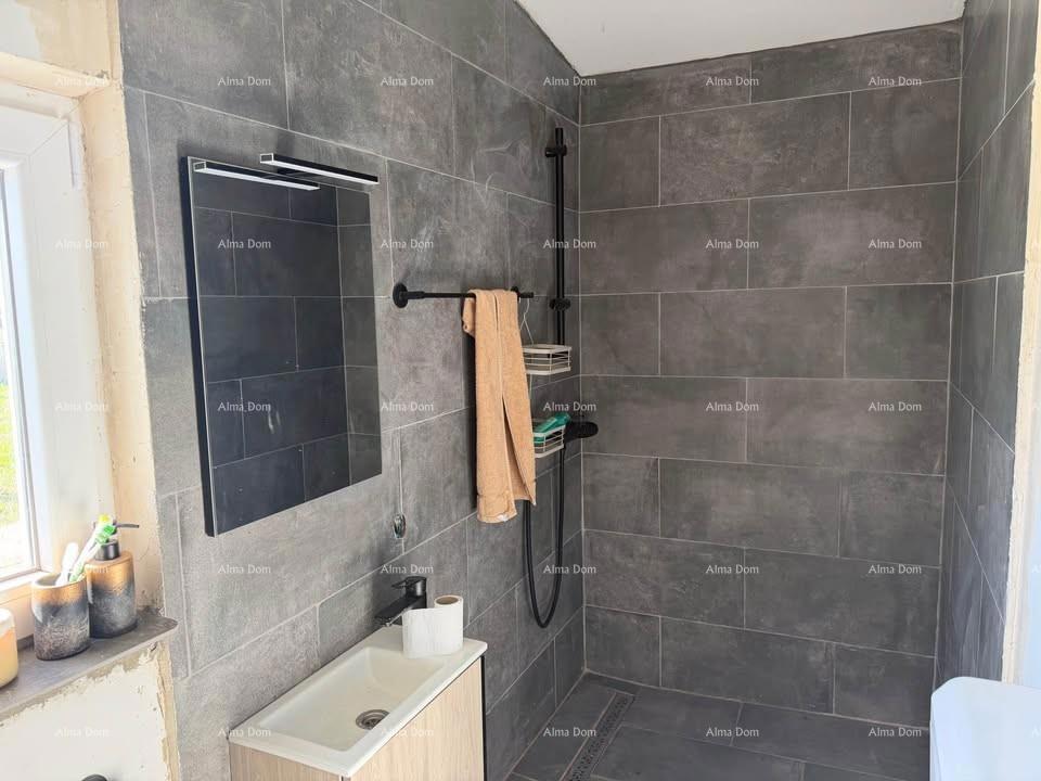 Vodnjan, Prizemnica con giardino