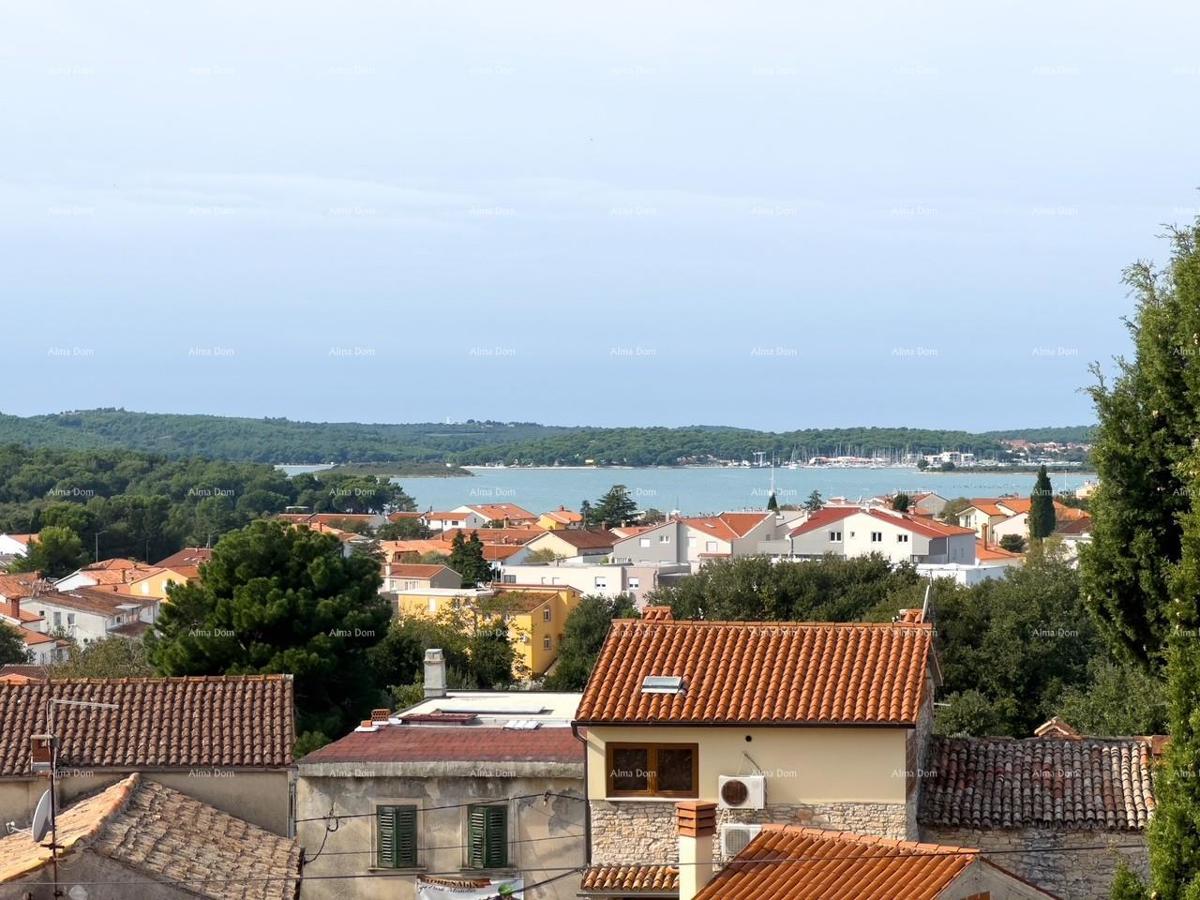 Vendita di una casa ristrutturata e arredata con vista mare, Medulin!