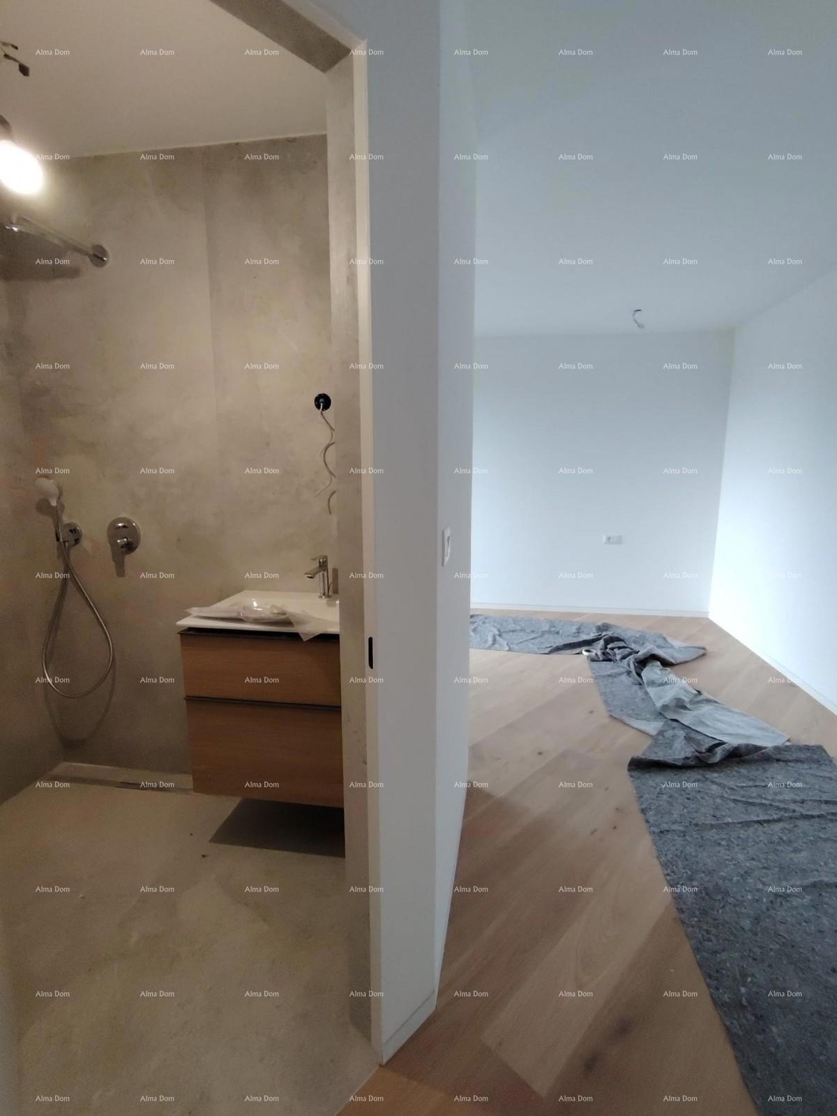 Nuovo! Bellissimo appartamento a Umago, vista mare.