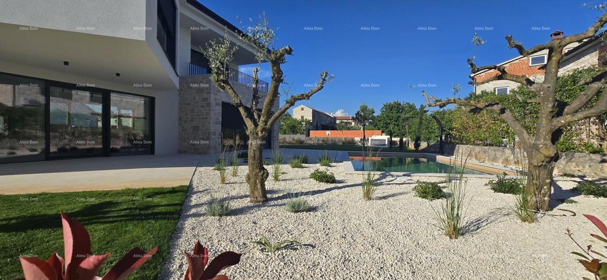 Lussuosa villa moderna con piscina, pronta per essere abitata!!! Sv. Lovreč, nelle vicinanze di Poreč!