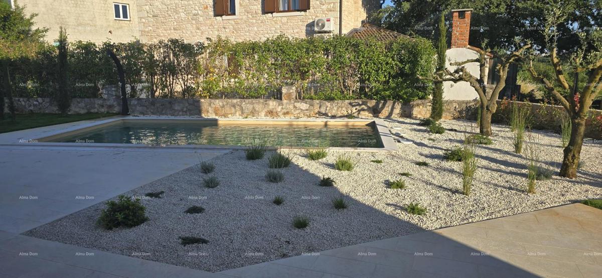 Lussuosa villa moderna con piscina, pronta per essere abitata!!! Sv. Lovreč, nelle vicinanze di Poreč!