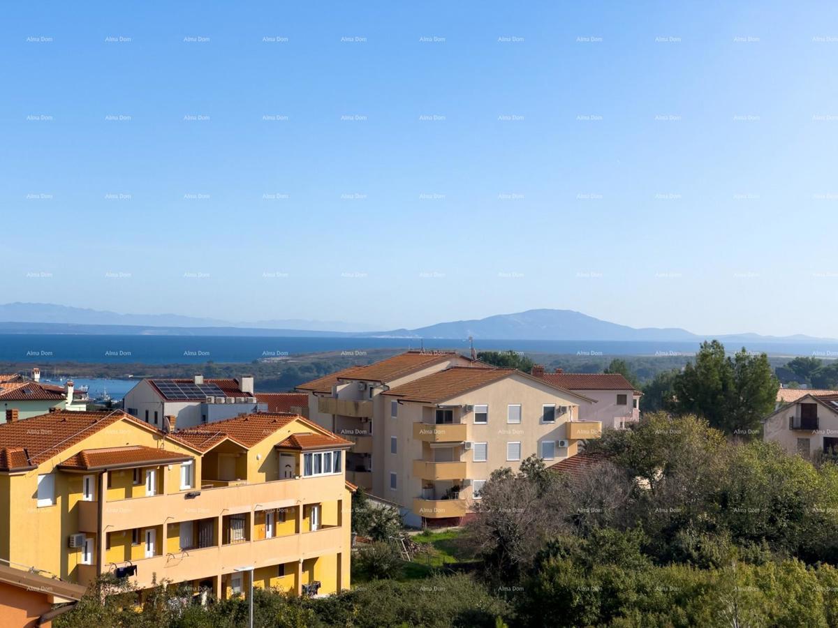 Vendiamo un appartamento con vista mare!