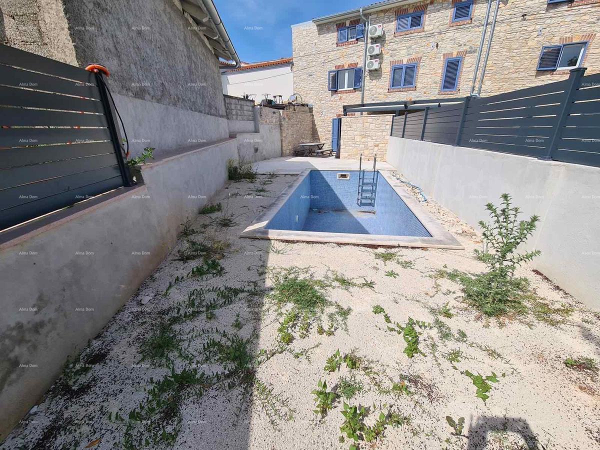 Ristrutturata casa in pietra con piscina – tranquillo villaggio vicino a Svetvinčenat