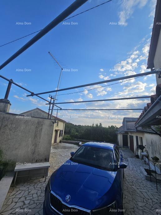 Barban – casa con cortile recintato