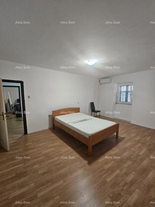 Barban – casa con cortile recintato