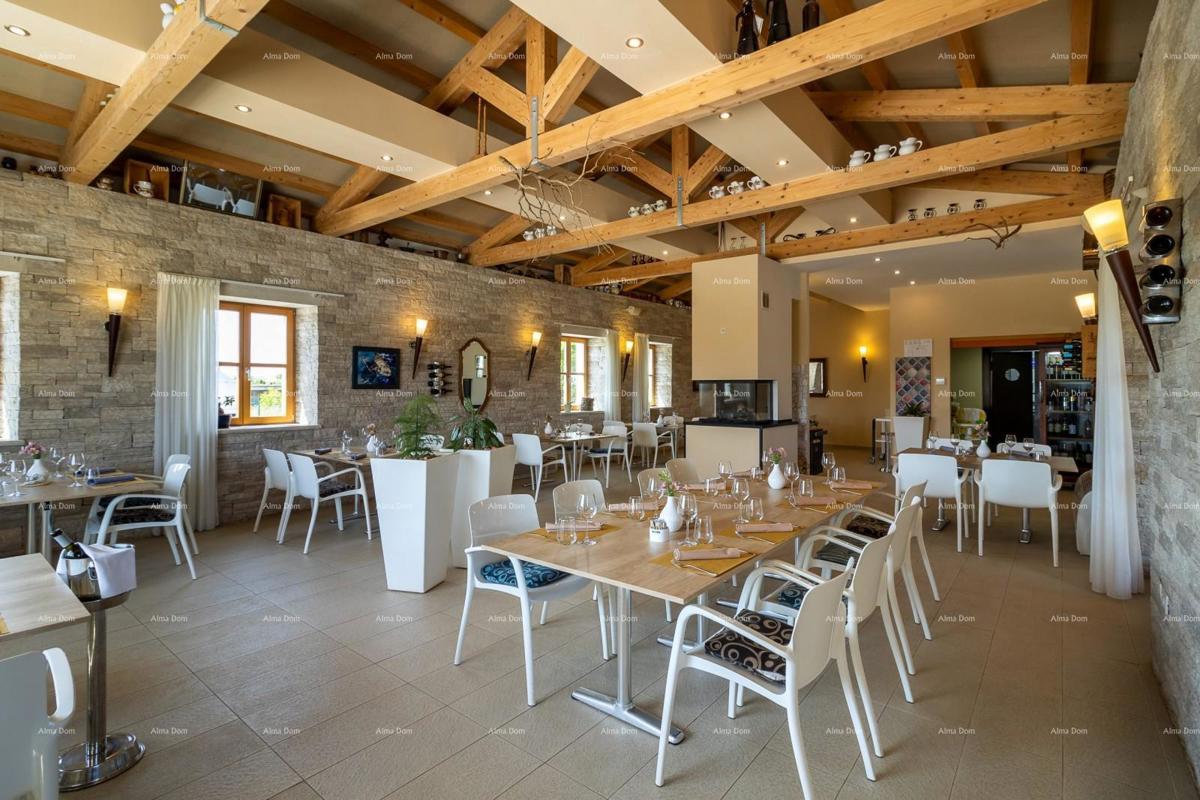 Hotel e Ristorante. Vicino alla città di Pola.
