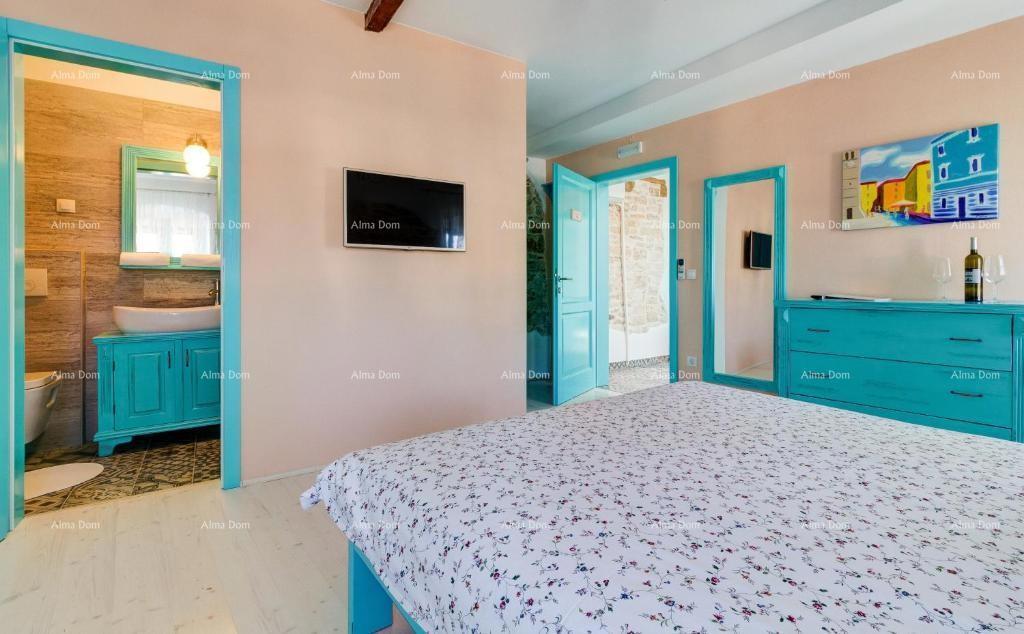 Vendita - hotel familiare nel cuore del centro storico della città di pescatori, Fasana! 100 m dal mare!