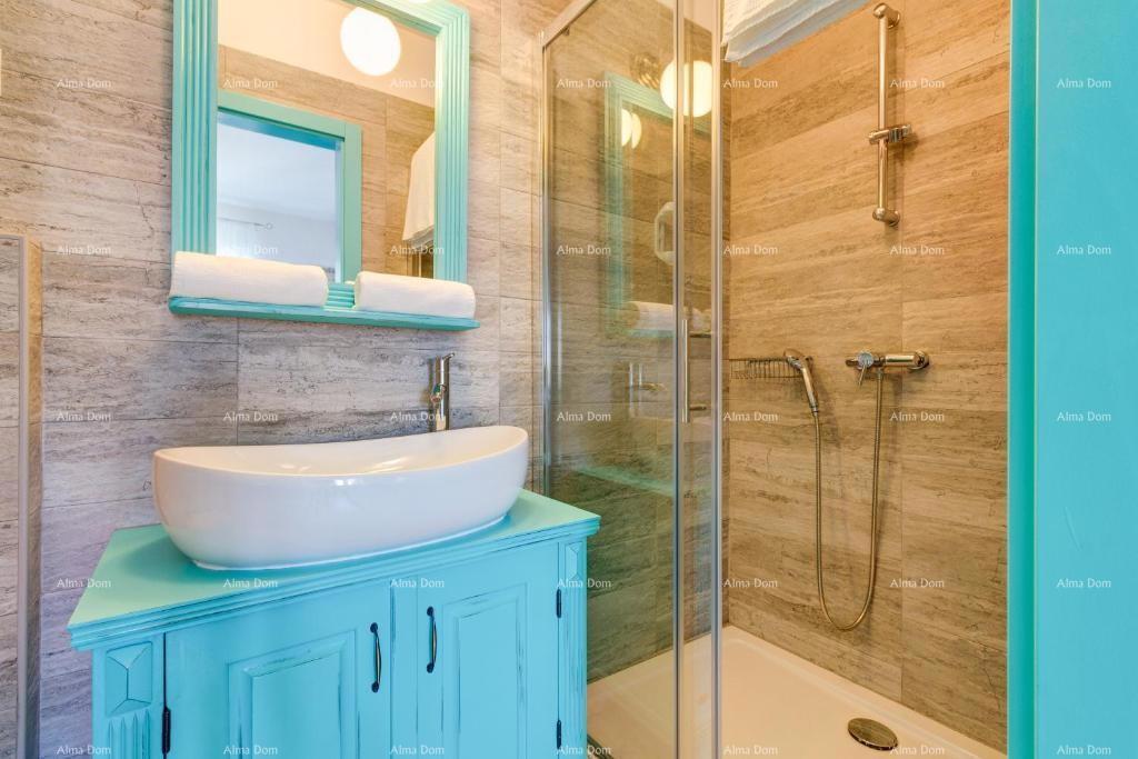 Vendita - hotel familiare nel cuore del centro storico della città di pescatori, Fasana! 100 m dal mare!