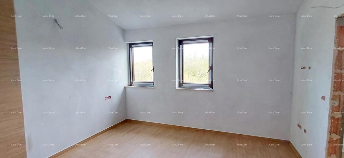 Vendita di una moderna casa con piscina in un tranquillo e bel luogo istriano,  Svetvinčenat!