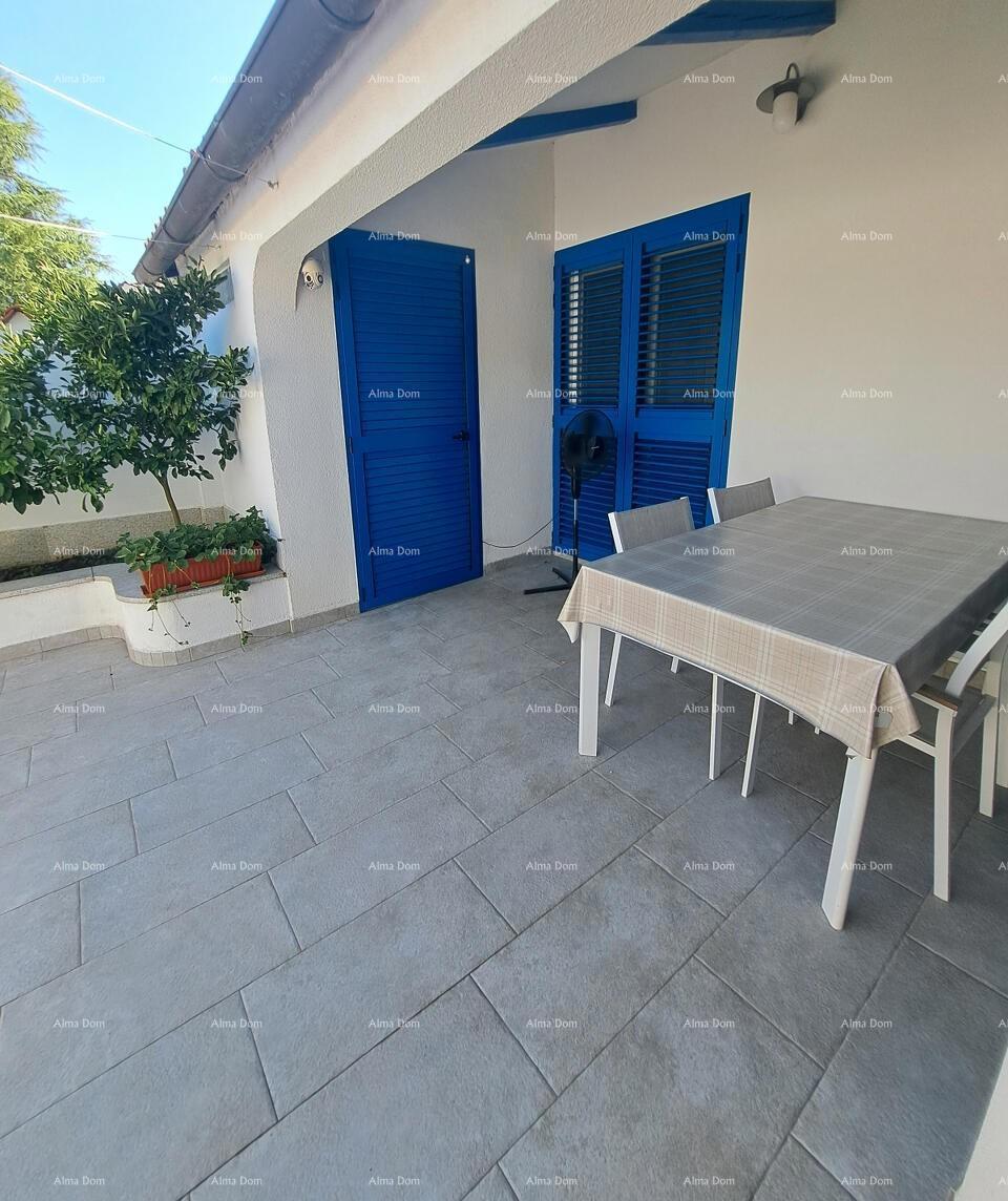 Casa indipendente con atrio, 400 m dal mare – Barbariga