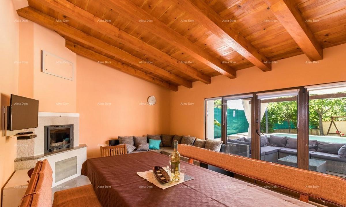 Villa con piscina in vendita, Gimino