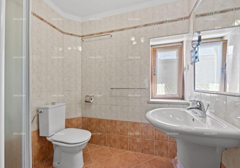 In vendita casa istriana ristrutturata con piscina – Kanfanar, 208 m², due edifici