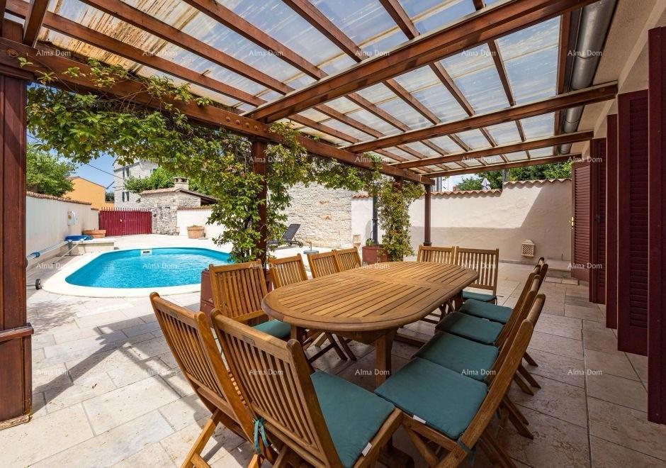 In vendita casa istriana ristrutturata con piscina – Kanfanar, 208 m², due edifici