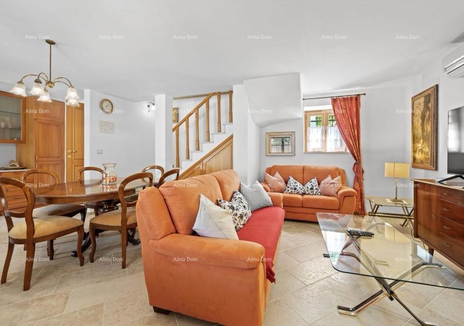 In vendita casa istriana ristrutturata con piscina – Kanfanar, 208 m², due edifici