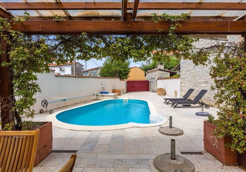 In vendita casa istriana ristrutturata con piscina – Kanfanar, 208 m², due edifici