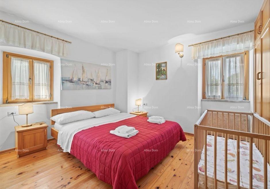 In vendita casa istriana ristrutturata con piscina – Kanfanar, 208 m², due edifici