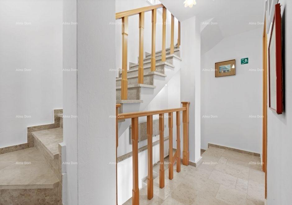 In vendita casa istriana ristrutturata con piscina – Kanfanar, 208 m², due edifici