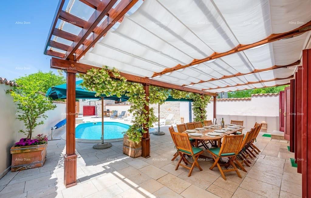 In vendita casa istriana ristrutturata con piscina – Kanfanar, 208 m², due edifici