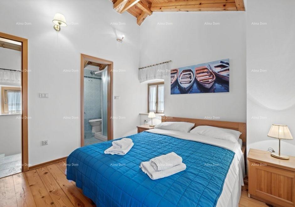 In vendita casa istriana ristrutturata con piscina – Kanfanar, 208 m², due edifici