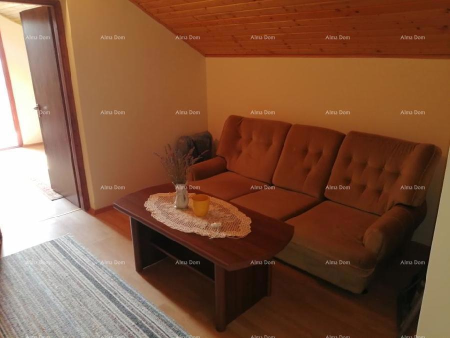 Vendita - Casa indipendente su un bel e curato giardino, Kaštel!