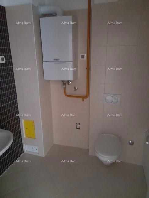 Posizione centrale! Vendita di un appartamento con posto auto in garage nelle immediate vicinanze del centro città, Pola!