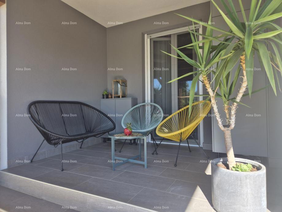 In vendita appartamento completamente arredato a Žbandaj.