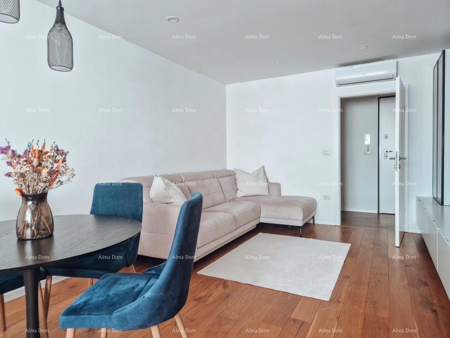 In vendita appartamento completamente arredato a Žbandaj.