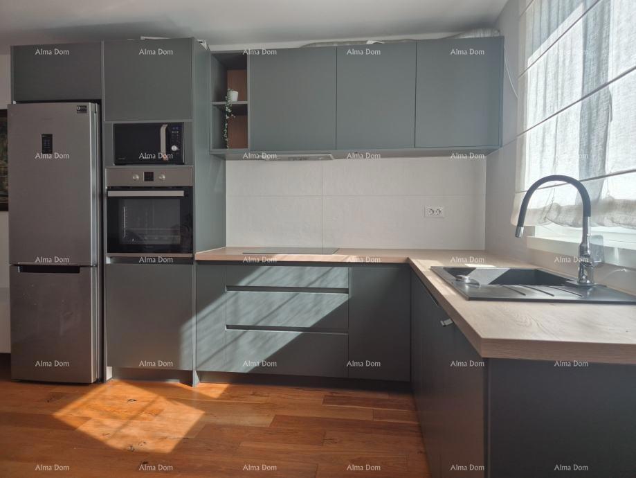 In vendita appartamento completamente arredato a Žbandaj.